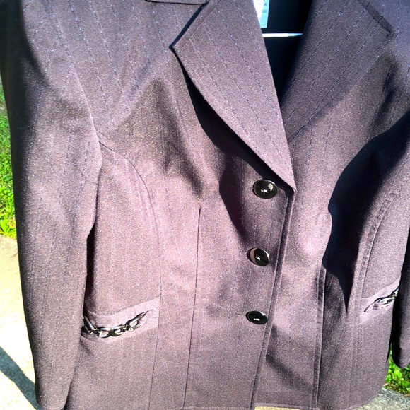 Career pantsuit - Picture 2 of 15